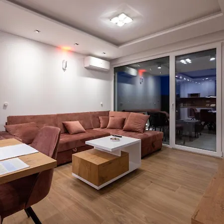 Matteo 2 Apartment
