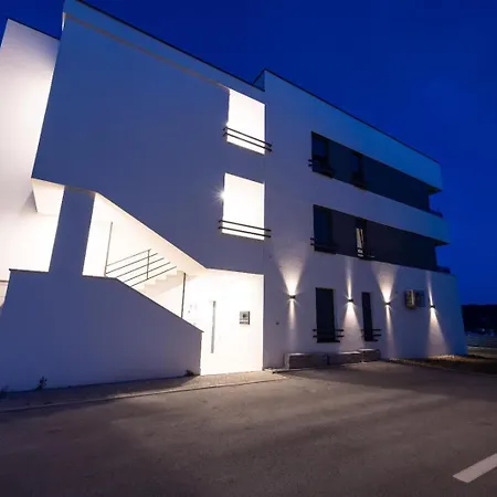 Apartment Matteo 2 *